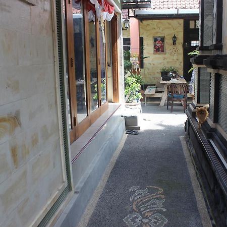Gedul Homestay Canggu Exteriör bild